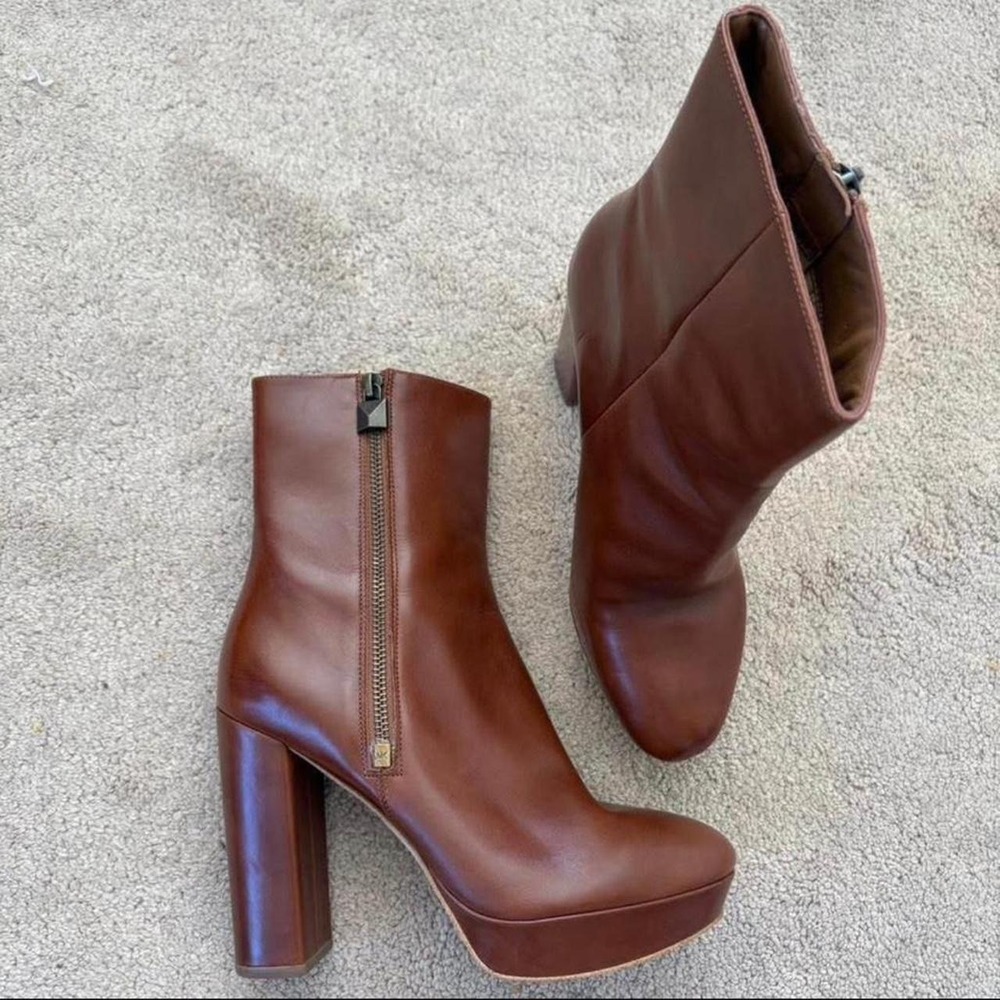 Y2K 2000s Michael Kors brown leather platform ankle block heel boots
